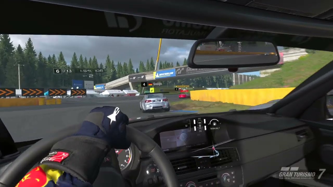 Самое грязное лобби | Gran Turismo 7 на геймпаде и в PS VR2.
