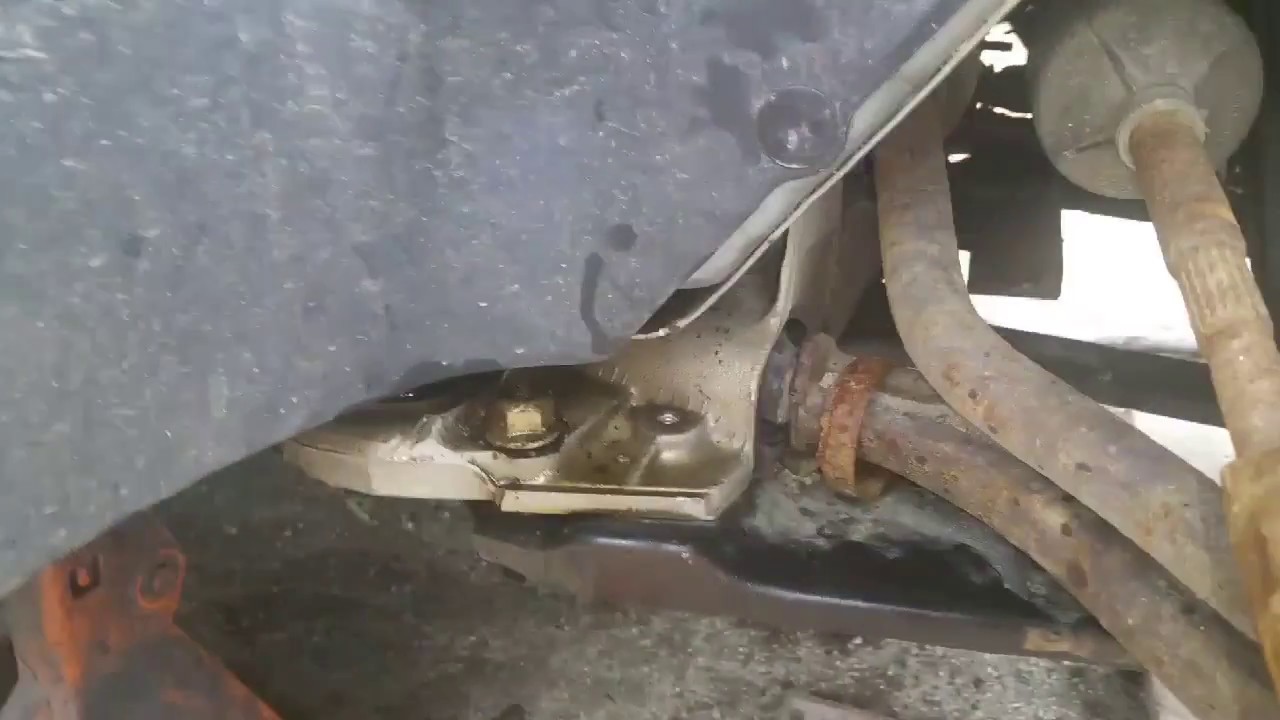 Как заменить сайлентблок нижнего рычага подвески Dodge Caravan или Chrysler Town & Country 2001 -...