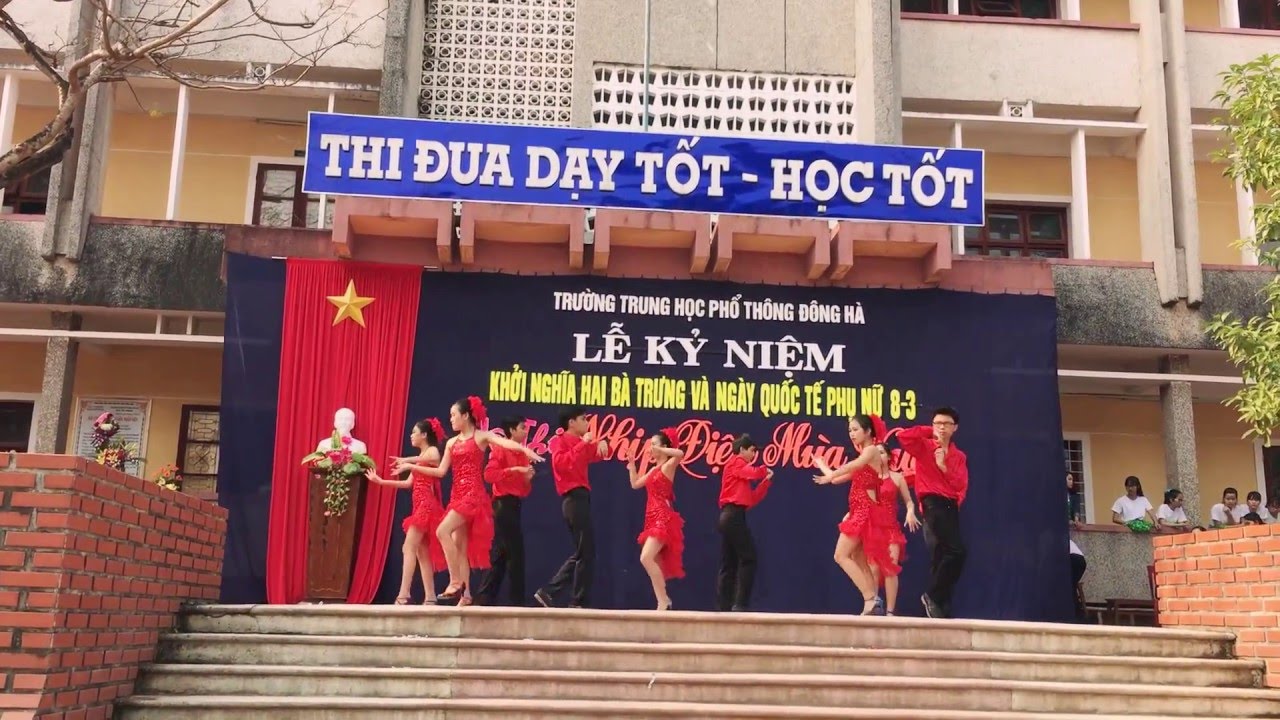 Khiêu vũ: no face no name no number. Lớp 11A2 THPT Đông Hà