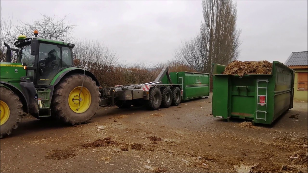 2 Radlader misten Putenstall