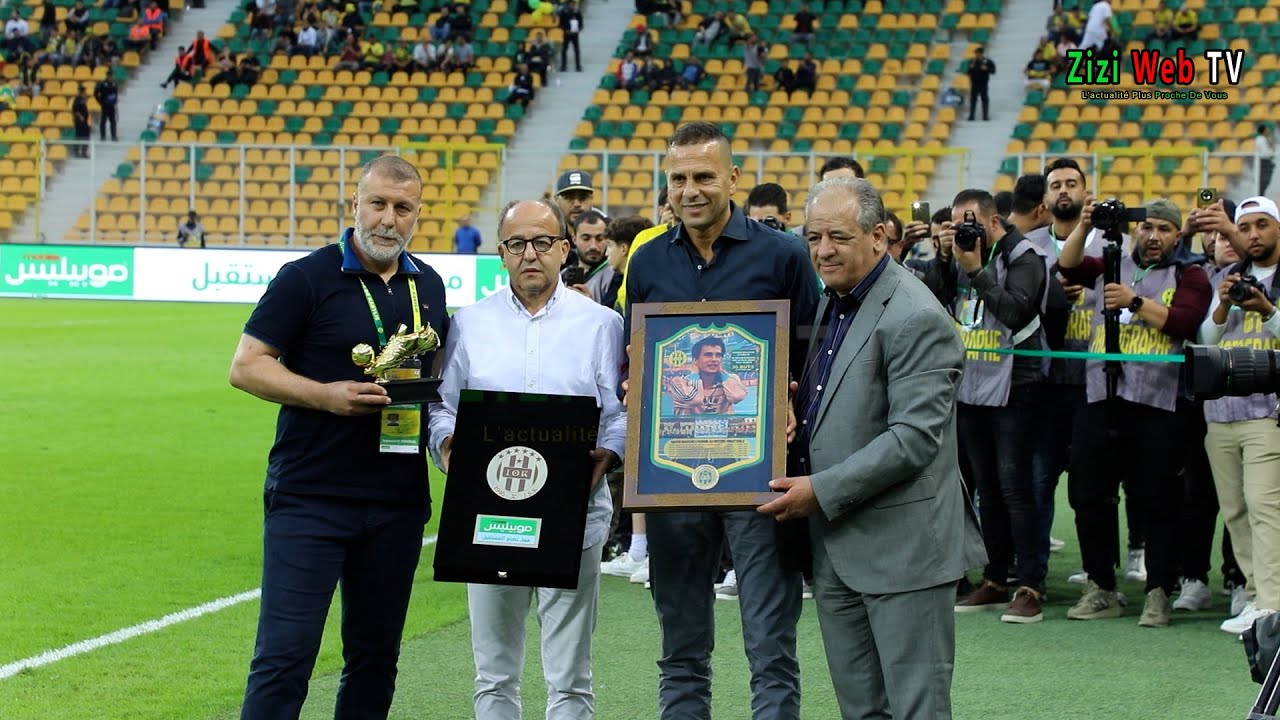 JSK – La Direction Des Canaris Honore Le Buteur Légendaire Du Club Nacer Bouiche … Les Détails …