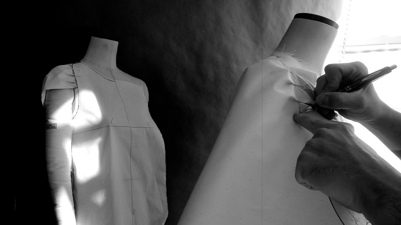 【STUDIO JOURNAL】The cap sleeve and the back body are made up of a single pattern.  【TMBY110】