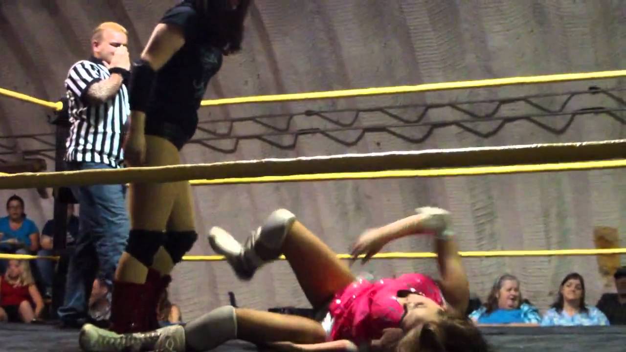 GirlFight Quickie, with a twist. May 7 2011