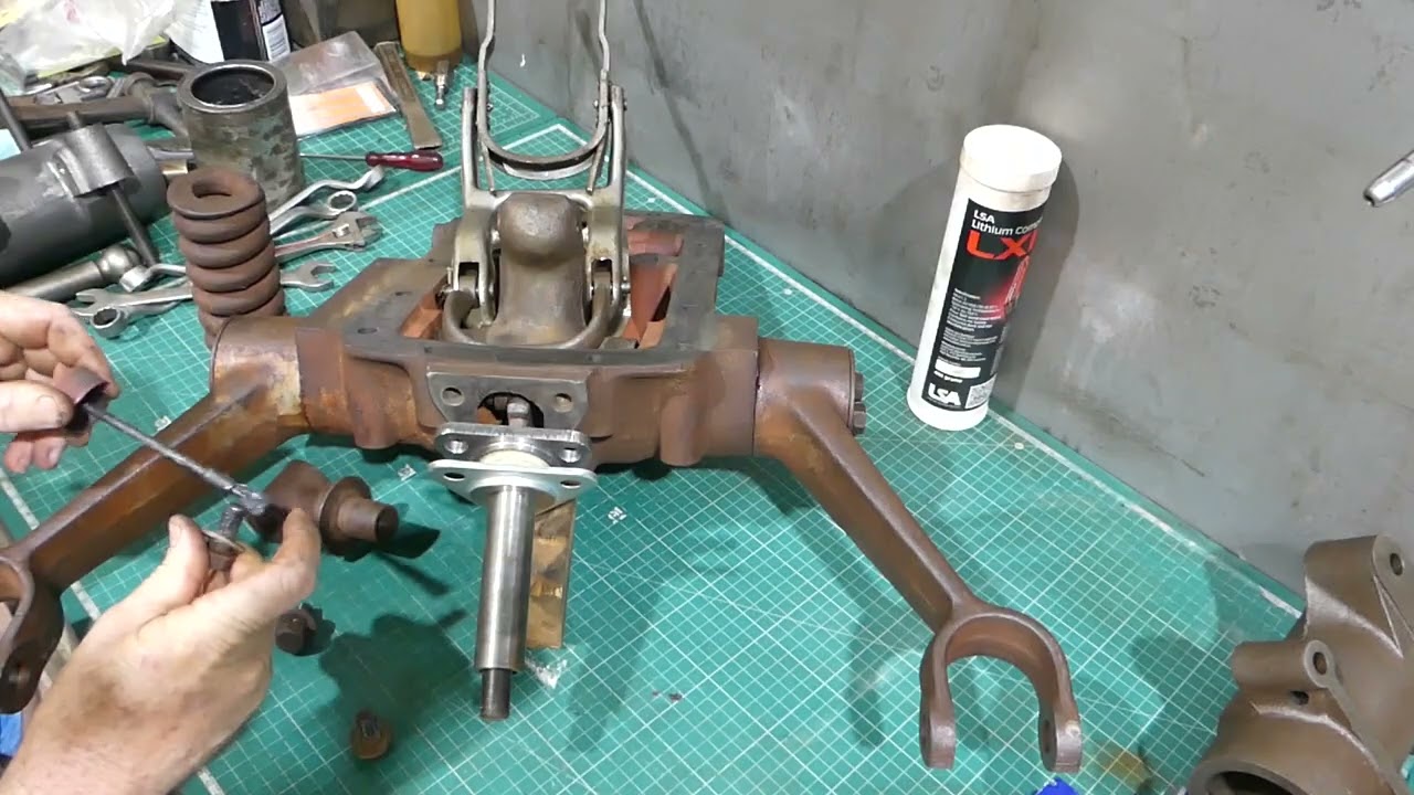 Assembling the TEA20 Hydraulic Lift Cover