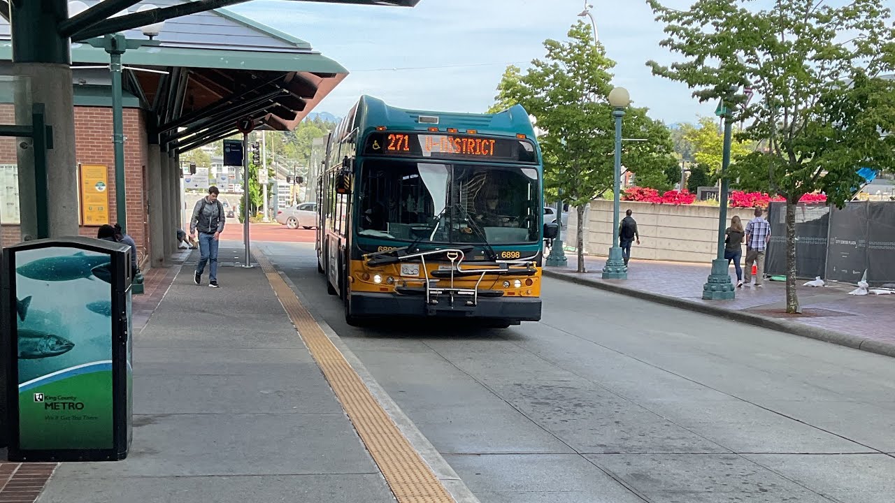 King County Metro Route 271 to U-District