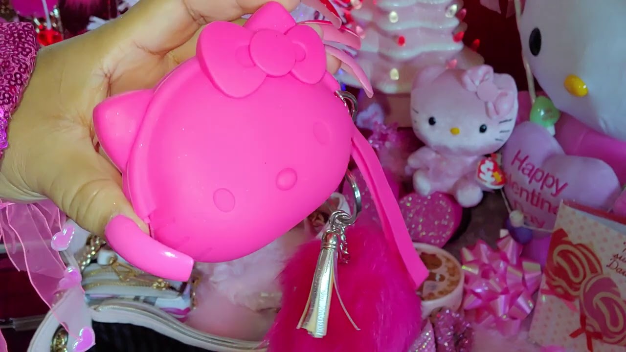 WHAT'S IN MY BIRTHDAY PURSE?2021/PINK BIRTHDAY THEMED/WHAT'S IN MY VICTORIA SECRET PURSE?👑🎂⭐