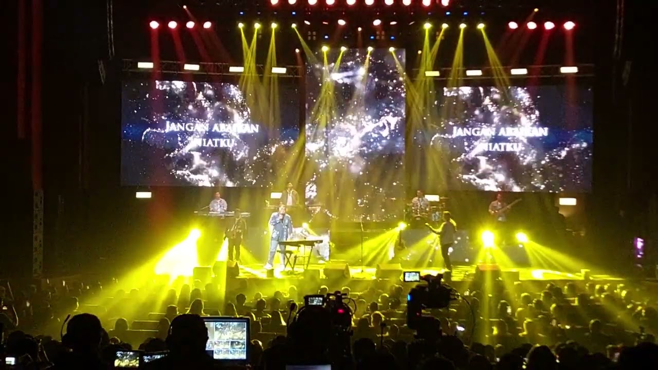 Andmesh Kamaleng - Anugerah Terindah (Live at Plenary Hall, Kuala Lumpur Convention Centre)