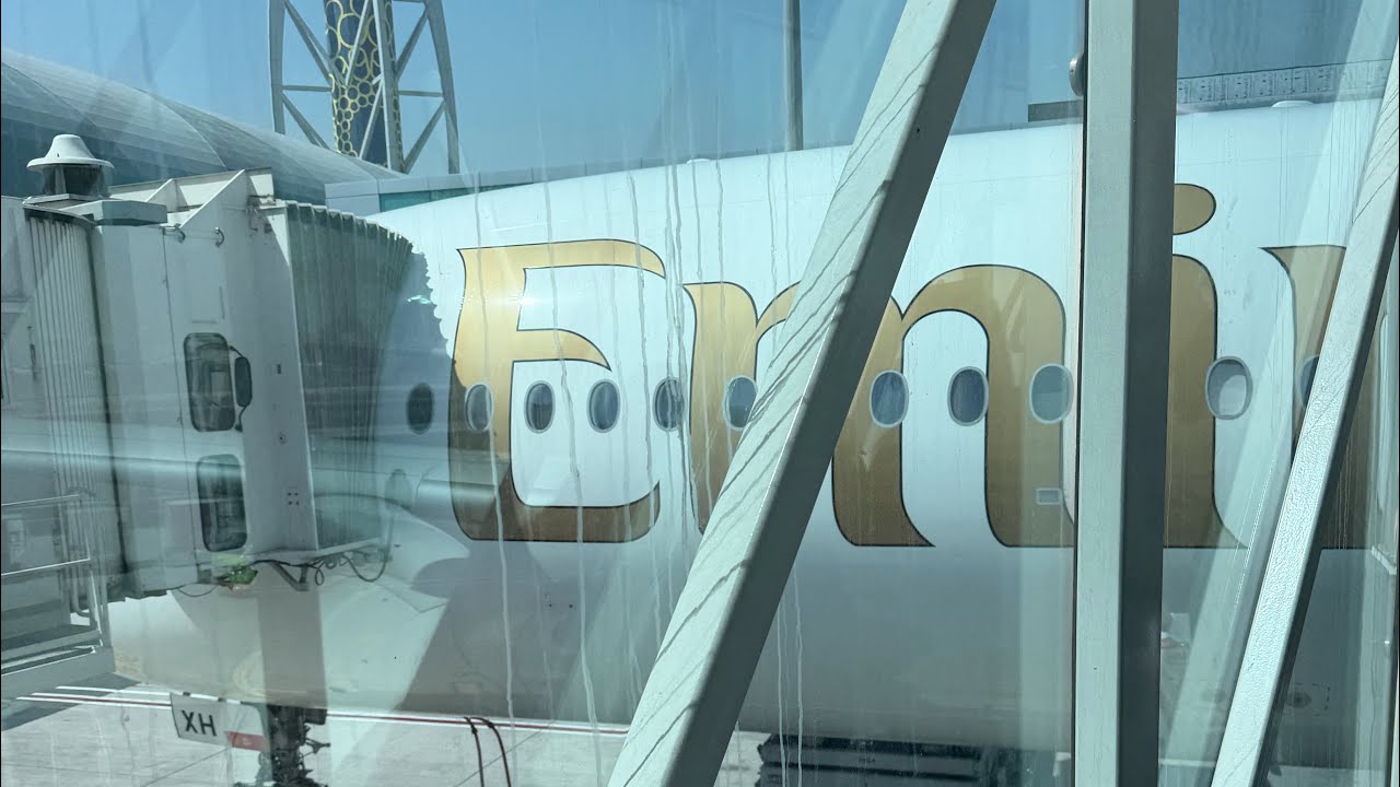 FLYING EMIRATES MUMBAI || HAVING BEST CUTLES IN BORIVALI || TRAVELING BY ROAD WITH TWINS BABY || WAR