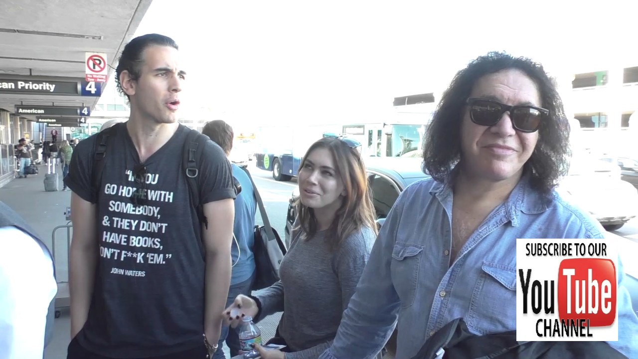 Nick Simmons, Gene Simmons, Shannon Tweed and Sophie Simmons talks about family feuding while depart