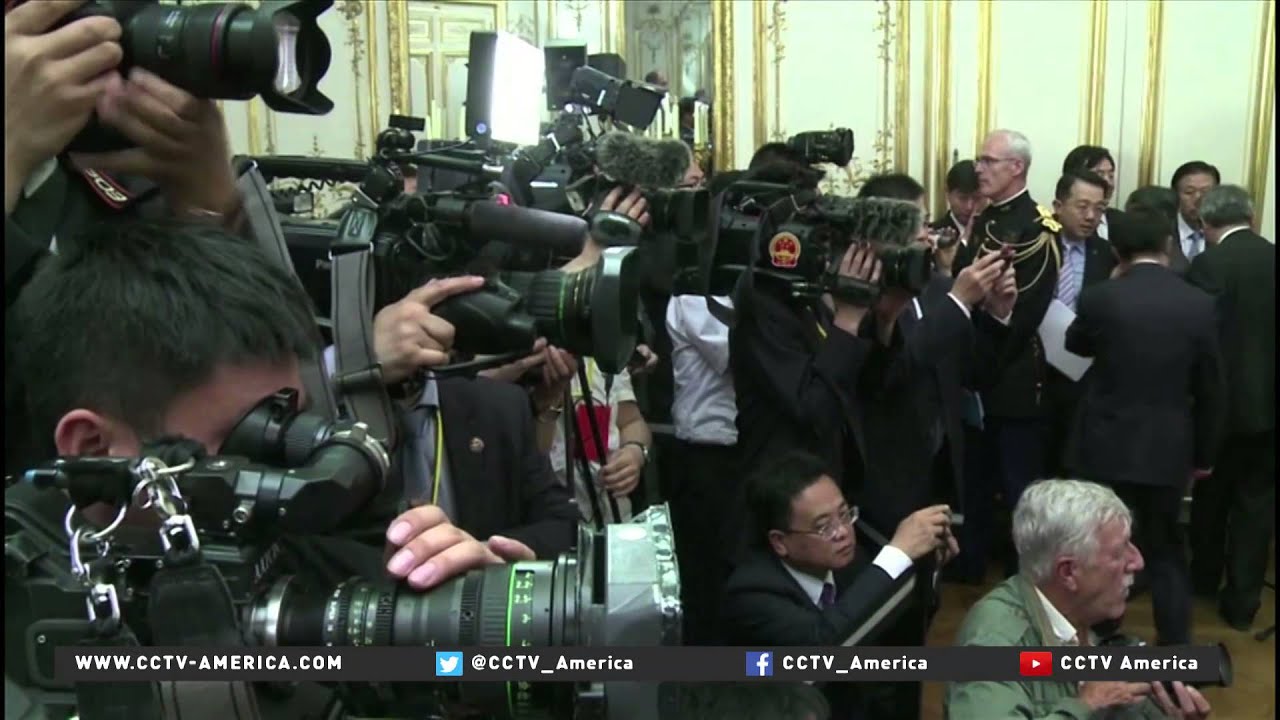 Premier Li Keqiang gives major speech in Paris on China's economy
