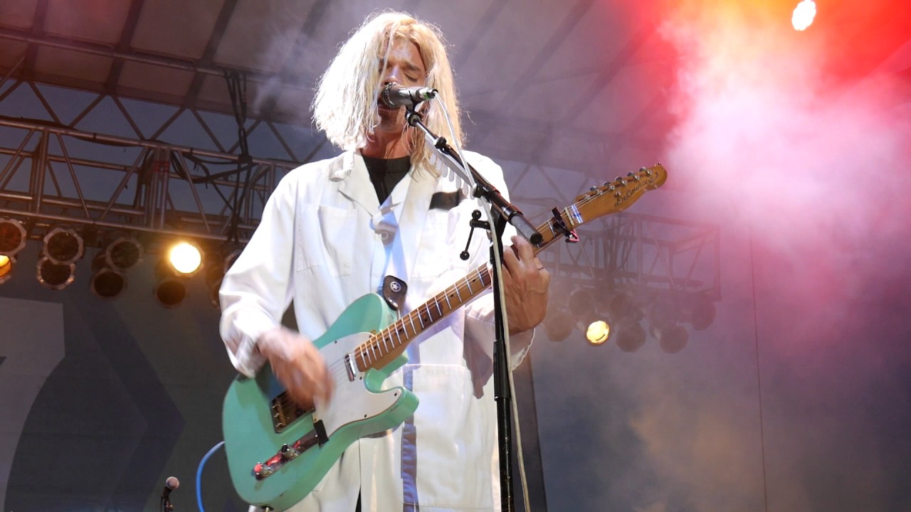 Grouplove Traumatized LIVE at 97x BBQ