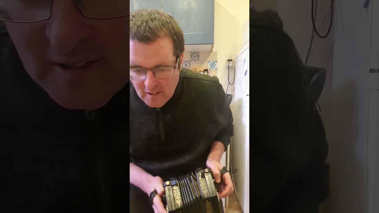 Master crowley's reel - concertina