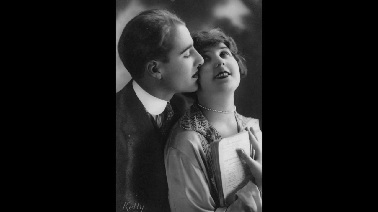 I Don't Mind Walkin' In The Rain - Bix Beiderbecke & His Orchestra