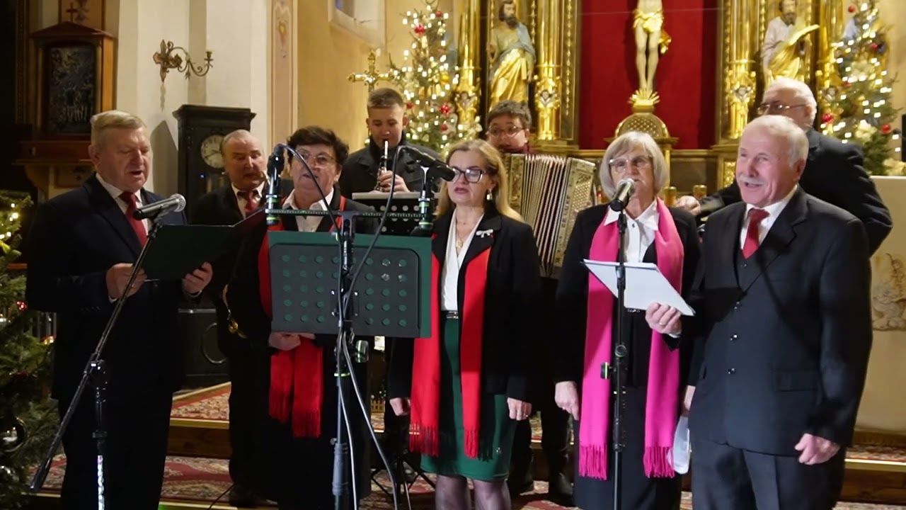 Zespół SAMI SWOI z Regnowa - XIX Powiatowy Przegląd Kolęd i Pastorałek w Sadkowicach | KochamRawe.pl