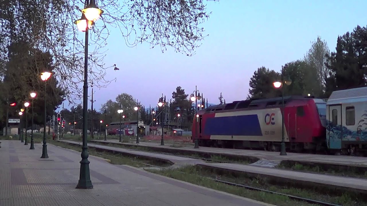 Greek railways, evening trains at Lianokladi and Bralos