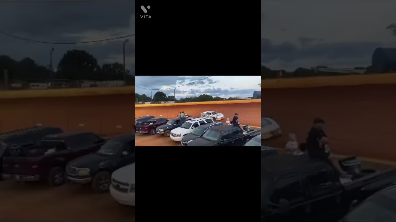 Crazy crashes at Laurens county speedway race track