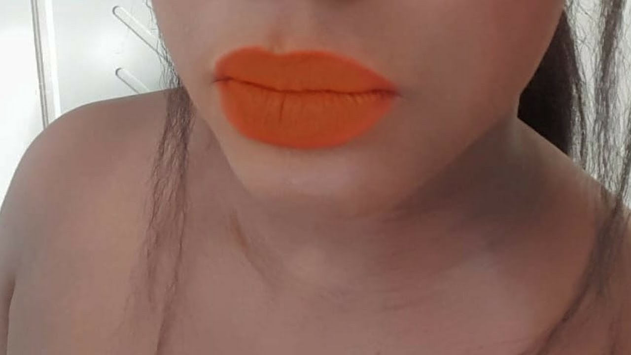 Orange lipstick on dark skin/ Sephora #18