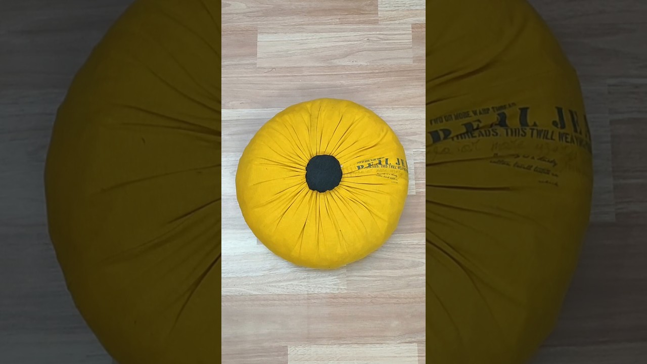 Round cushion making | reuse old t-shirt #short #diy #cushion #cushiondesign #craftideas #homedecor