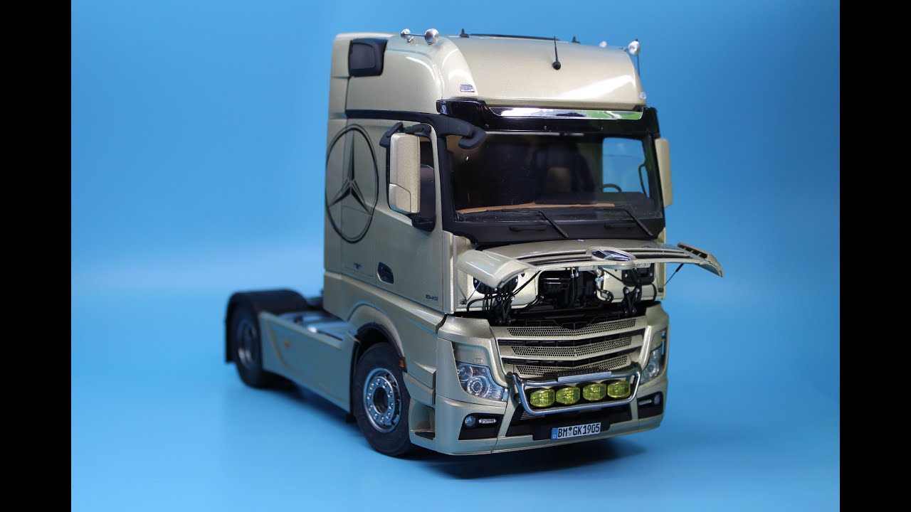 Mercedes actros mp4 Italeri scale 1/24
