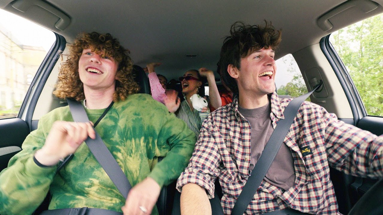 Blanks - That's What I Love About You (Music Video)