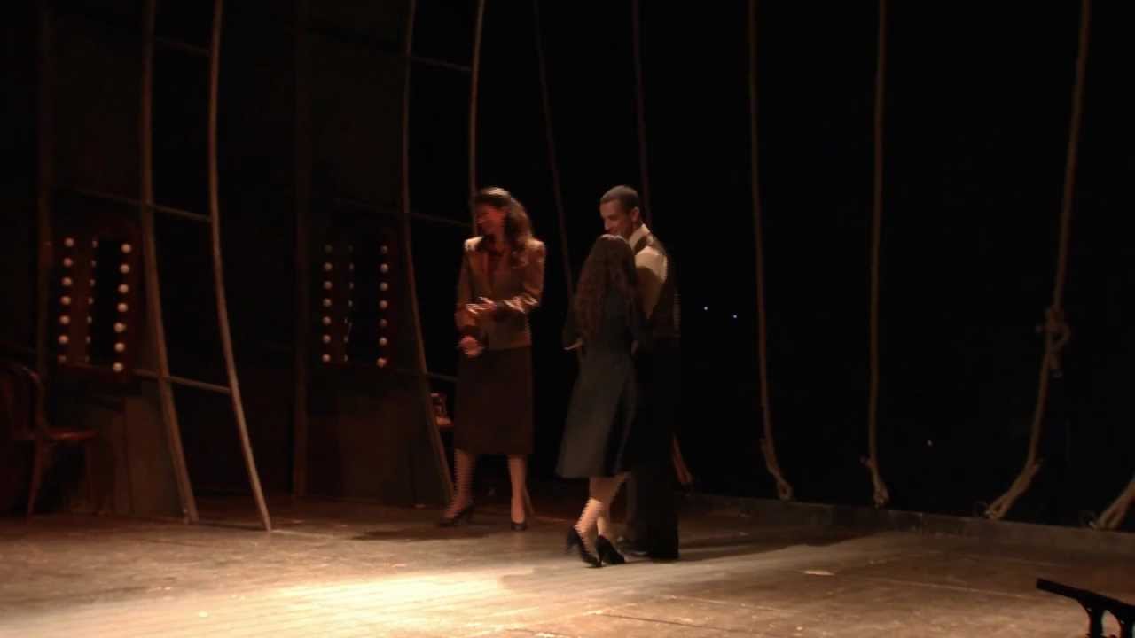 Edith Piaf  La Foule by Yonit Tobi -  יונית טובי מתוך ההצגה פיאף