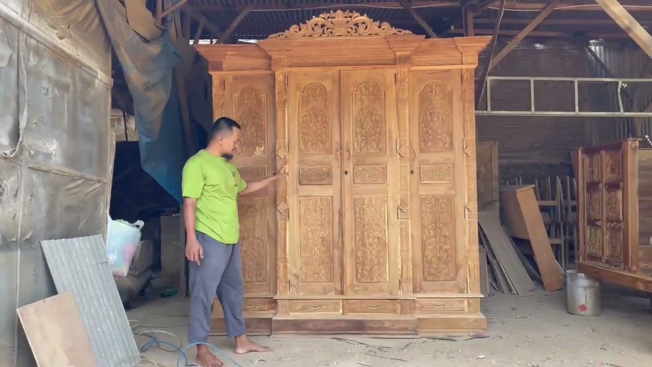 Lemari Pakaian 4 Pintu Ukiran Gebyok Minimalis Full Kayu Jati Furniture Jepara