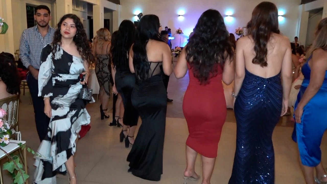 QUE HERMOSAS DAMITAS ASISTIERON A ESTA HERMOSA FIESTA TE ENCANTARA EL VIDEO IMPERDIBLE