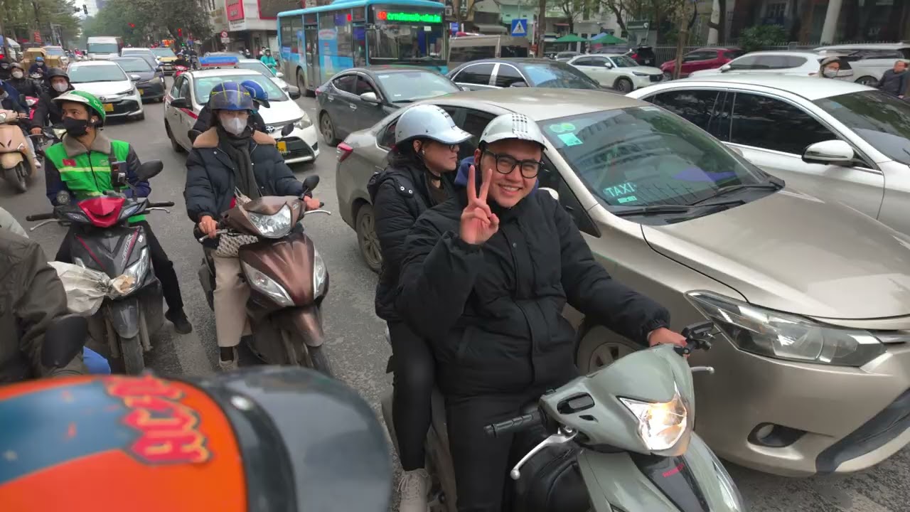 Honeymoon - Day 8 - Vietnam - Hà Nội - Klook Instagram City Tour - Train Street