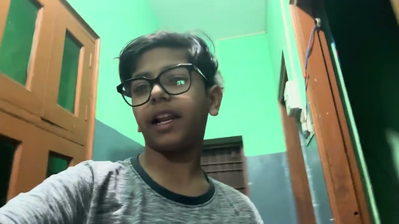 Aaj maine fruit kate 😀#dailyvlog #viral #youtube #plz_subscribe_my_channel 