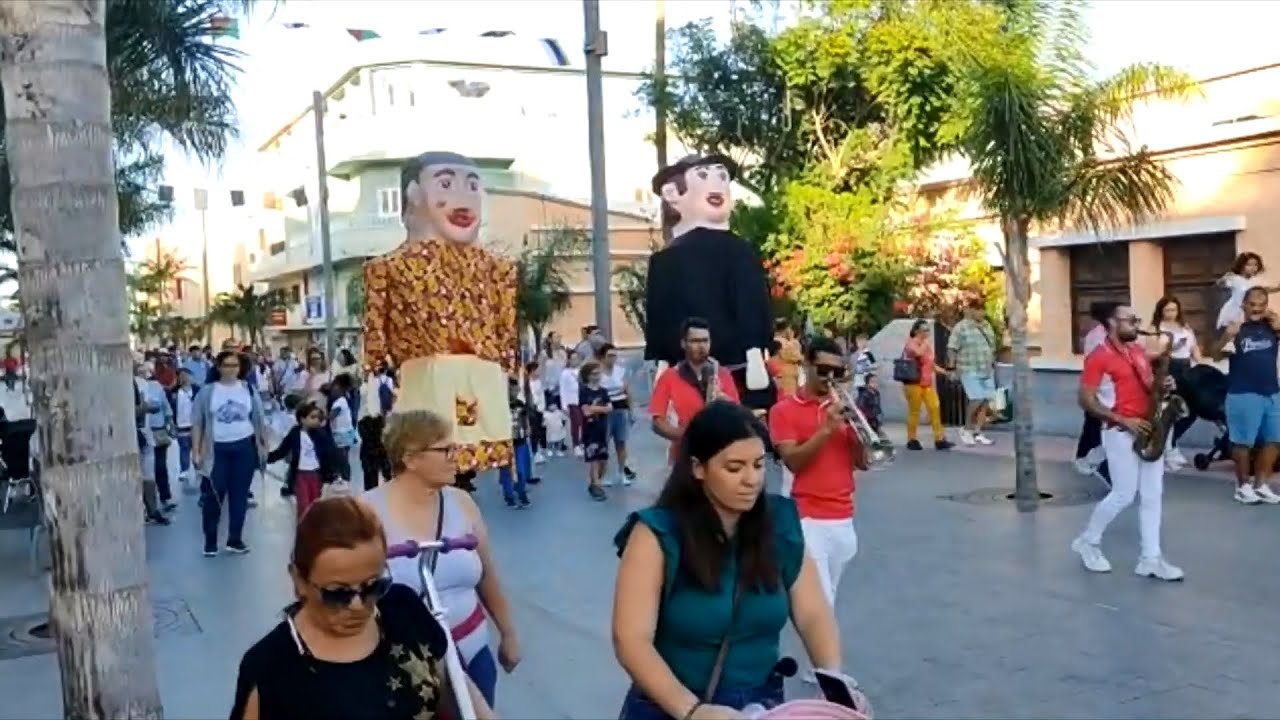 🥳Papahuevos y Banda Guiniguada para comenzar las Fiestas de Vecindario 2022.