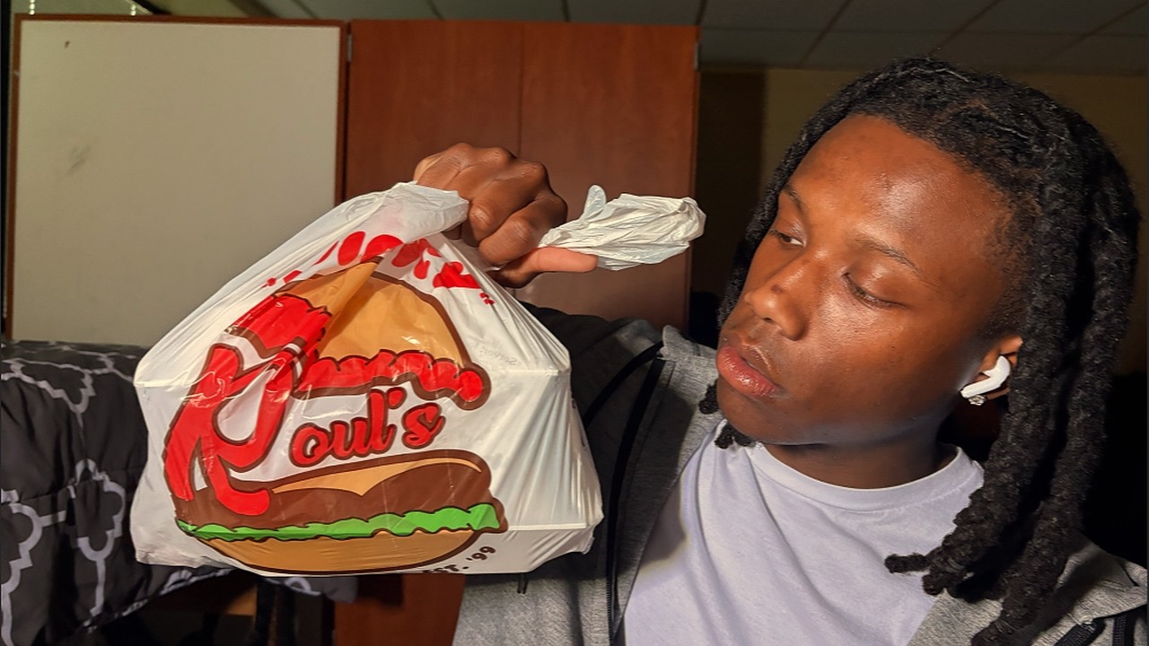 Roul's Deli Might Have the BEST Burger in Baton Rouge...