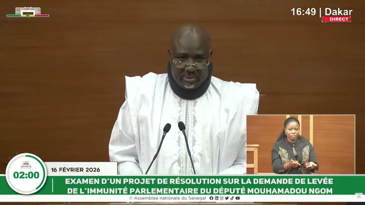 Assemblée:Farba Ngom se défend devant ses collègues députés et brandit un coran pour jurer.