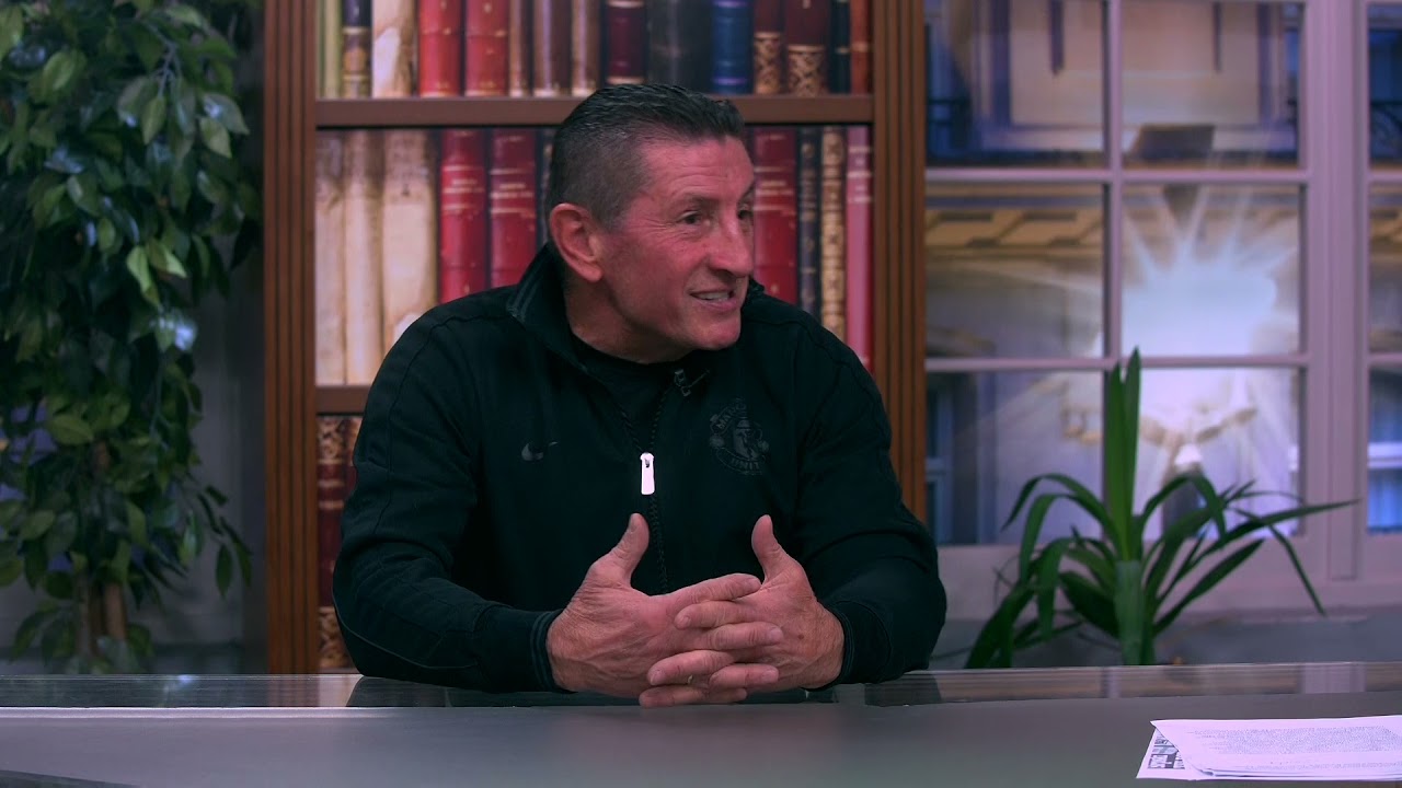 Zoran Sekularac dokazuje da su godine samo broj - Najstariji aktivni bokser prkosi svim preprekama!
