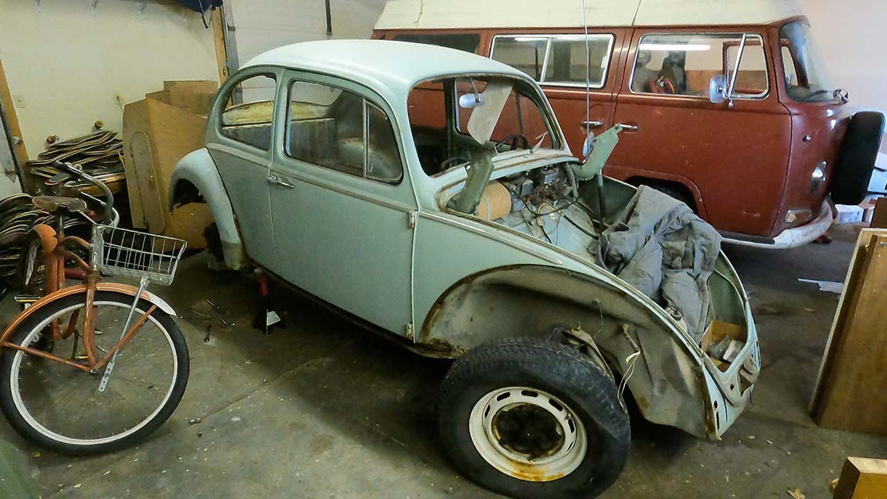 Abandonded VW Beetle Restoration | Body Removal & Late model Chasis swap