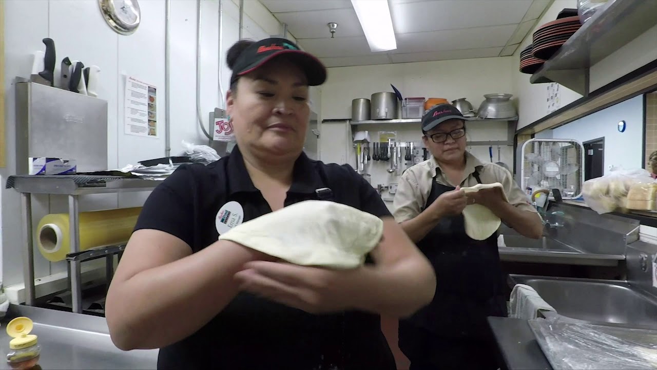 Dec 2018 Store of the Month: Bashas' Dine Market in Window Rock, AZ