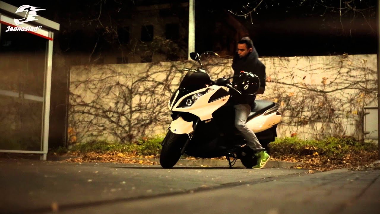 Test skutera Kymco Downtown 125i: Komfort kosztem osiąg&oacute;w? Jednoślad.pl