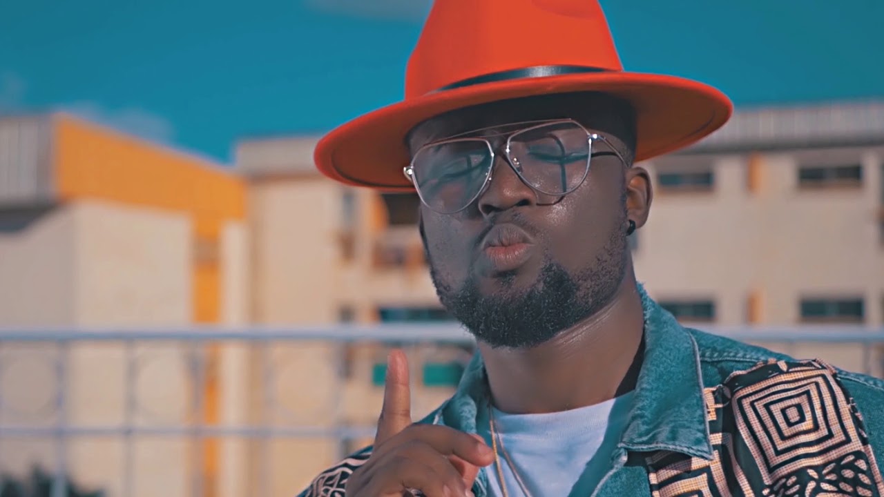 MR SHYNE - &Agrave; CAUSE DE TOI (CLIP OFFICIEL)