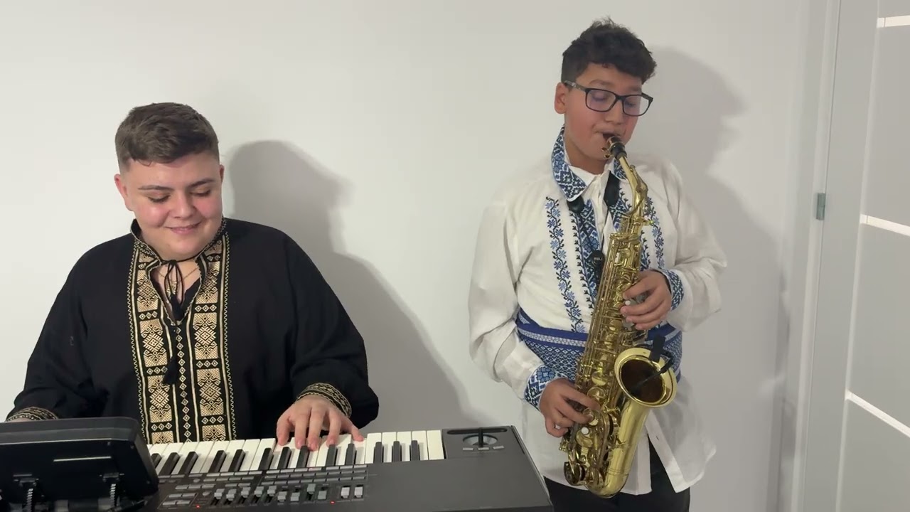 Cand era ca sa mi petrec- Denis si Ianis 