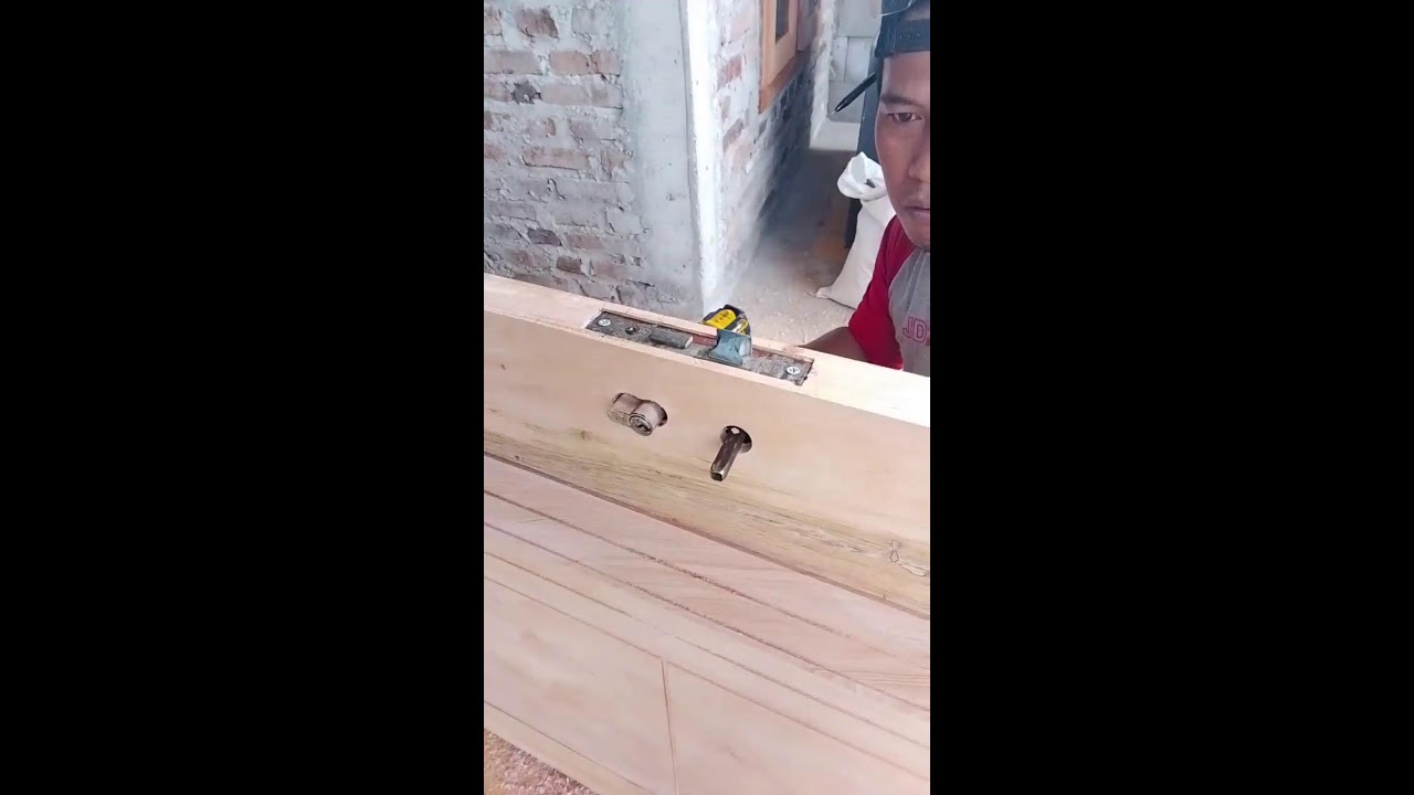 LIVE! Simple tips for installing door locks #woodworking