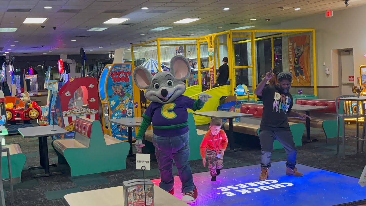 Chuck E. Cheese's - Me And My Friend’s Live! 2025 | Warren Ohio