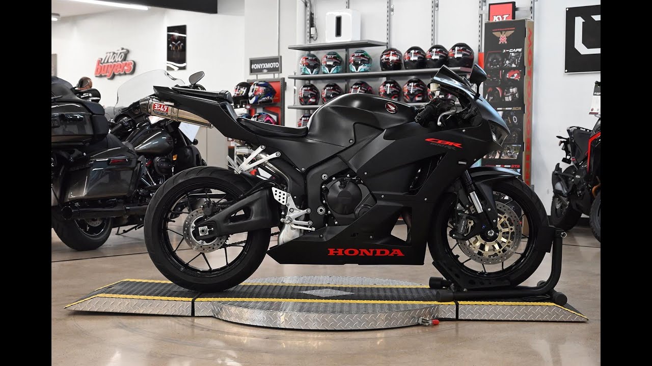 2019 Honda CBR600RR | Walk Around, Start-Up & Sound Clip