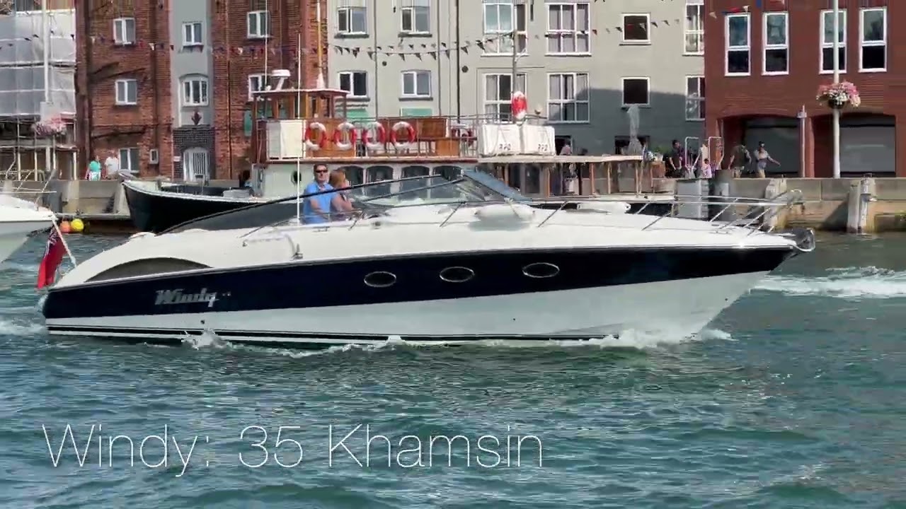 Poole Quay:  10th August 2025 - A great August day to go boating