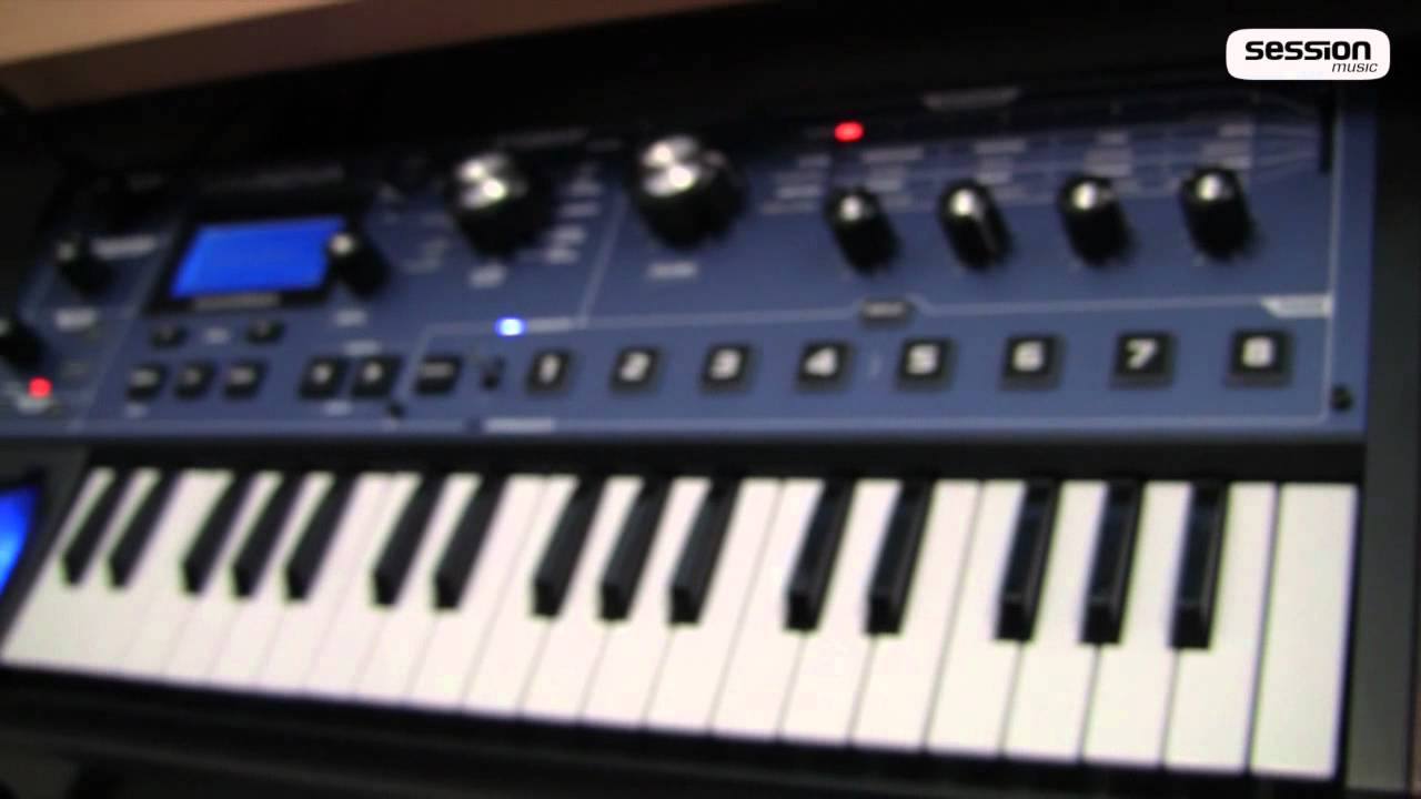 NOVATION MiniNova