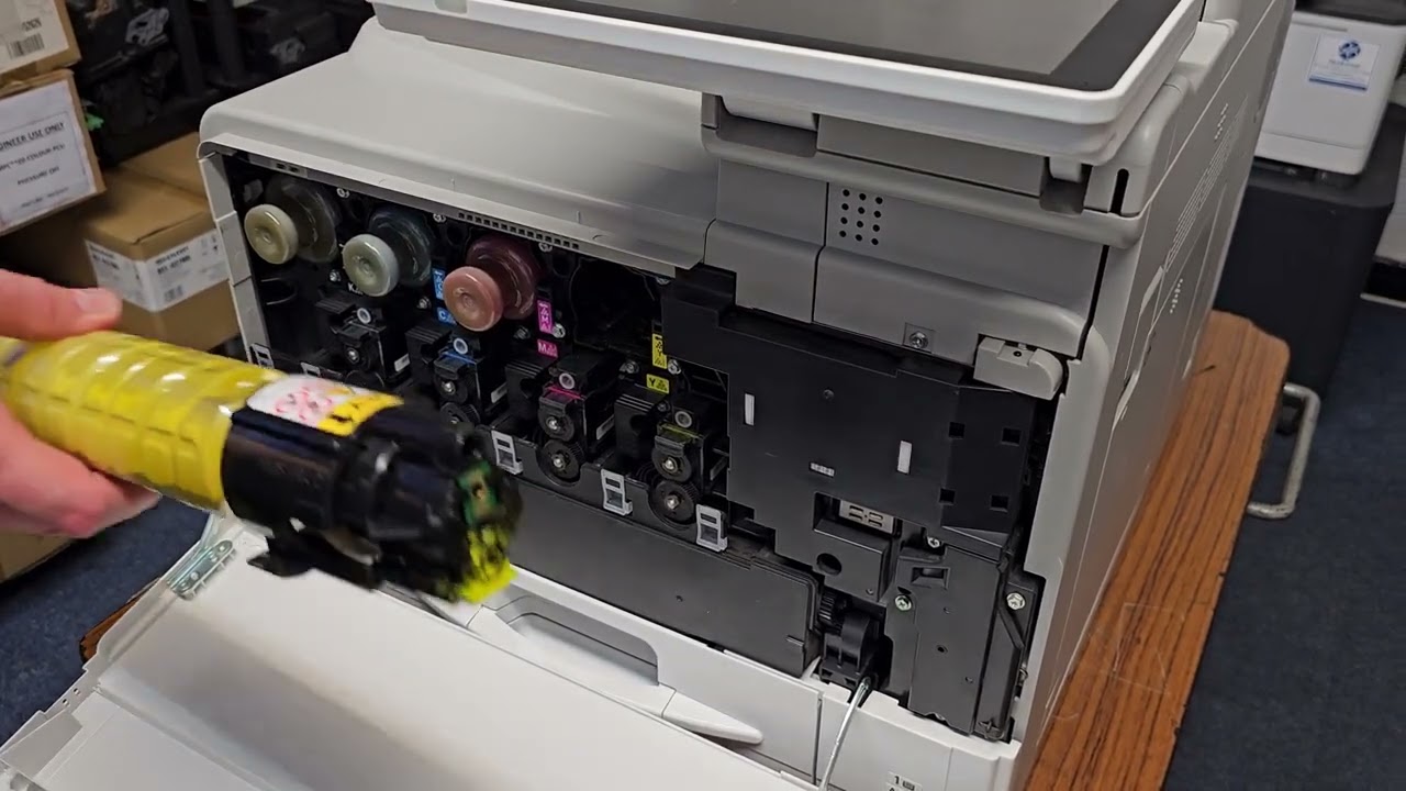 Replacing Toner Ricoh MP C307 And MP C407