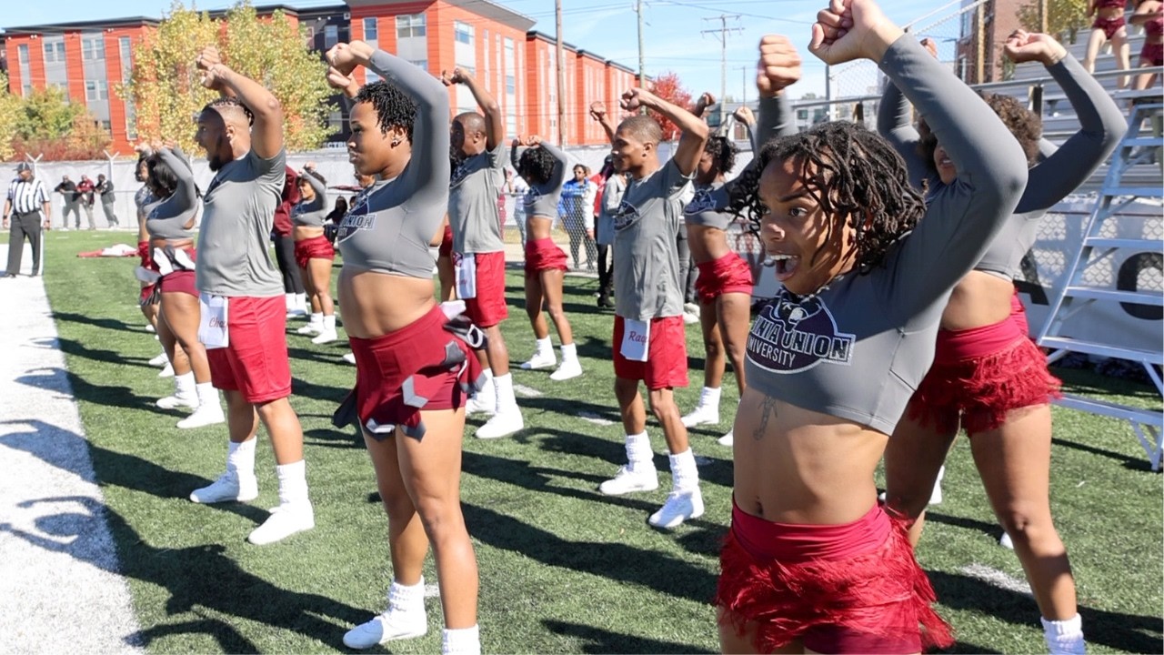 VUU CHEERLEADERS HOMECOMING GAME! COACH DANIELLE GETS ACTIVE!!!