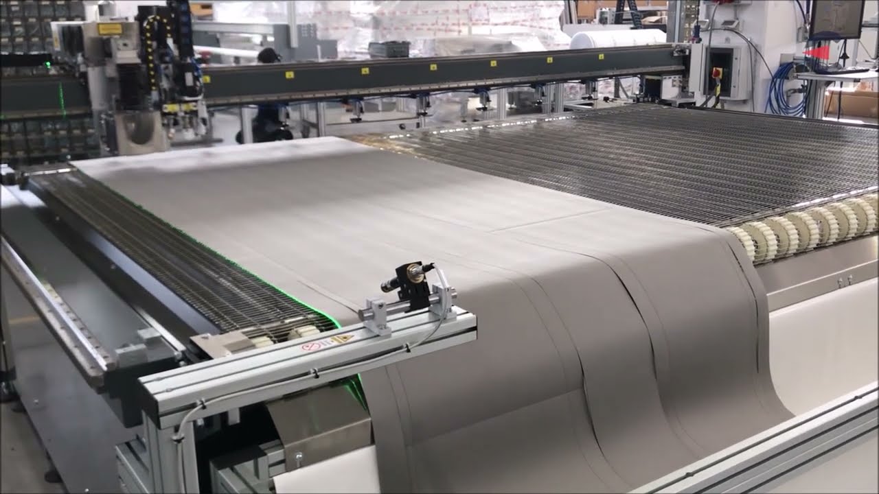 SM-325-TA | Automatic laser cutting and marking machine with conveyor belt