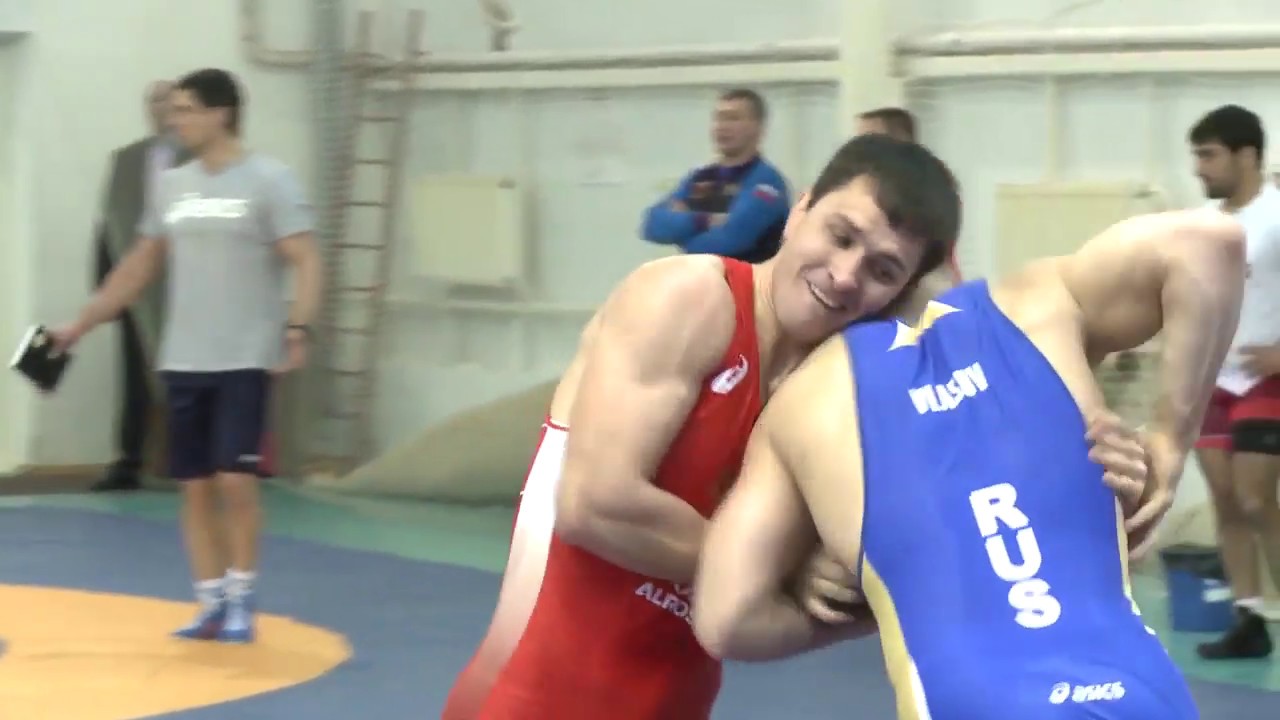 Сборная России по греко-римской борьбе готовится к чемпионату Европы-2019
