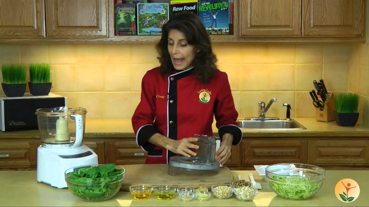 Raw Food Recipe: How to Make Dairy-Free Pesto