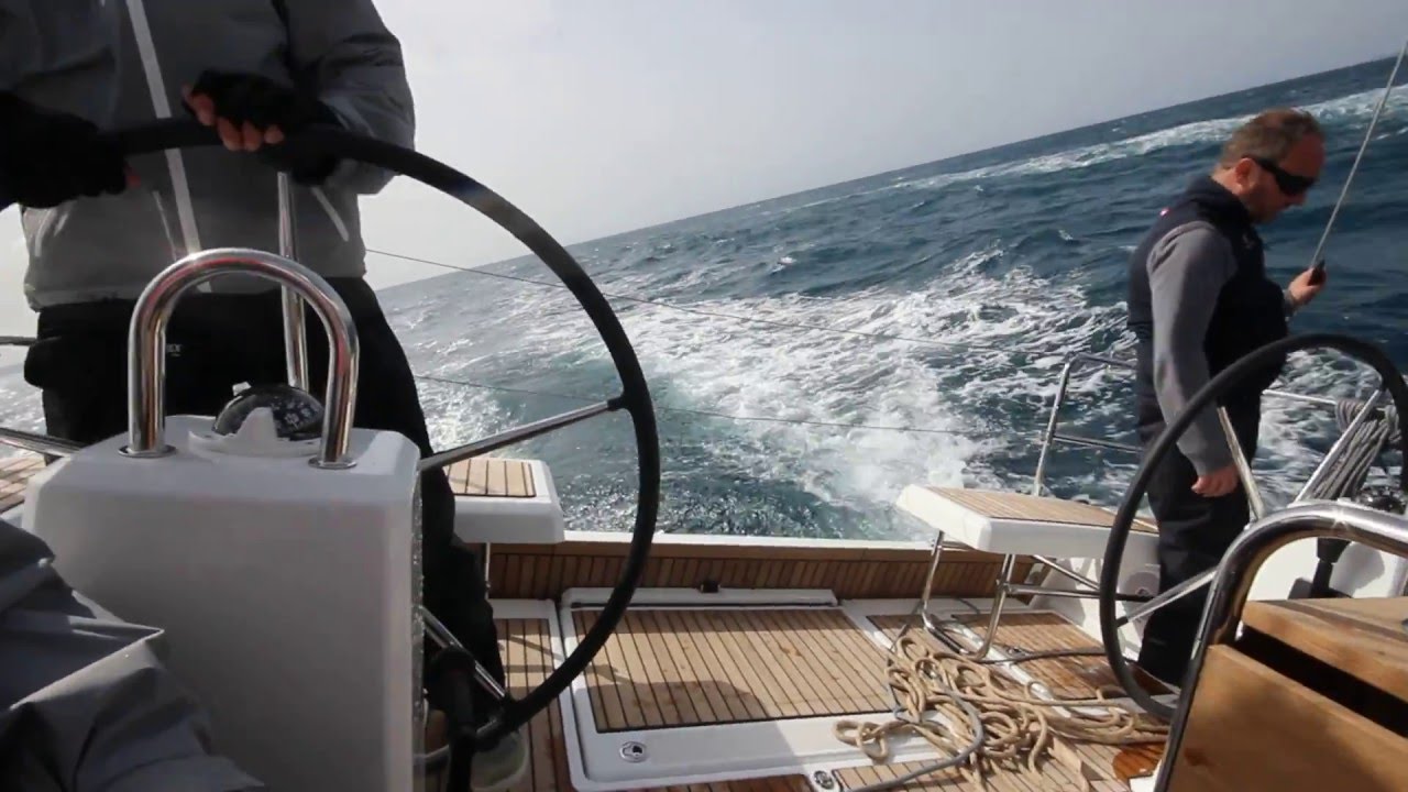 Il nuovo Beneteau Oceanis 41.1 in navigazione a Palma