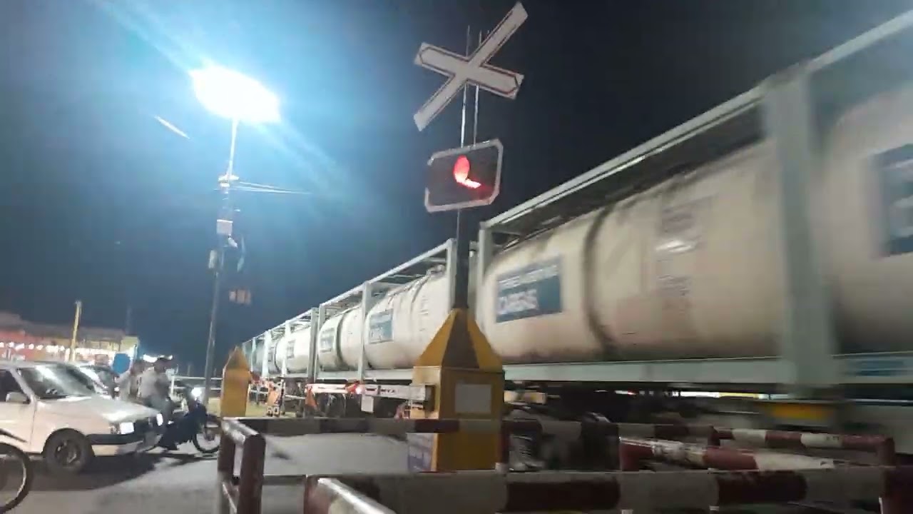 Estación rosario sur  9 :30 tren pasasando por rosario sur sábado 14 de febrero 